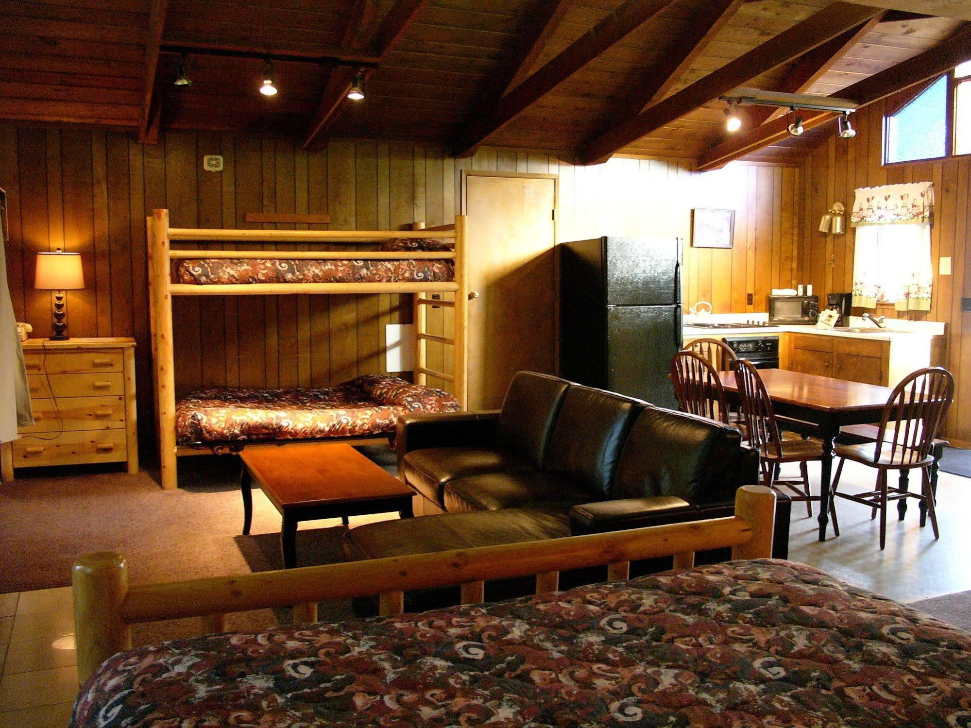 Mountain View Lodge - No Pets Allowed Packwood Luaran gambar