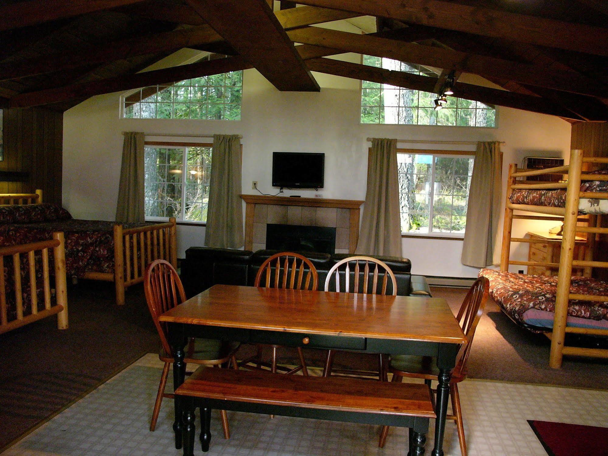 Mountain View Lodge - No Pets Allowed Packwood Luaran gambar